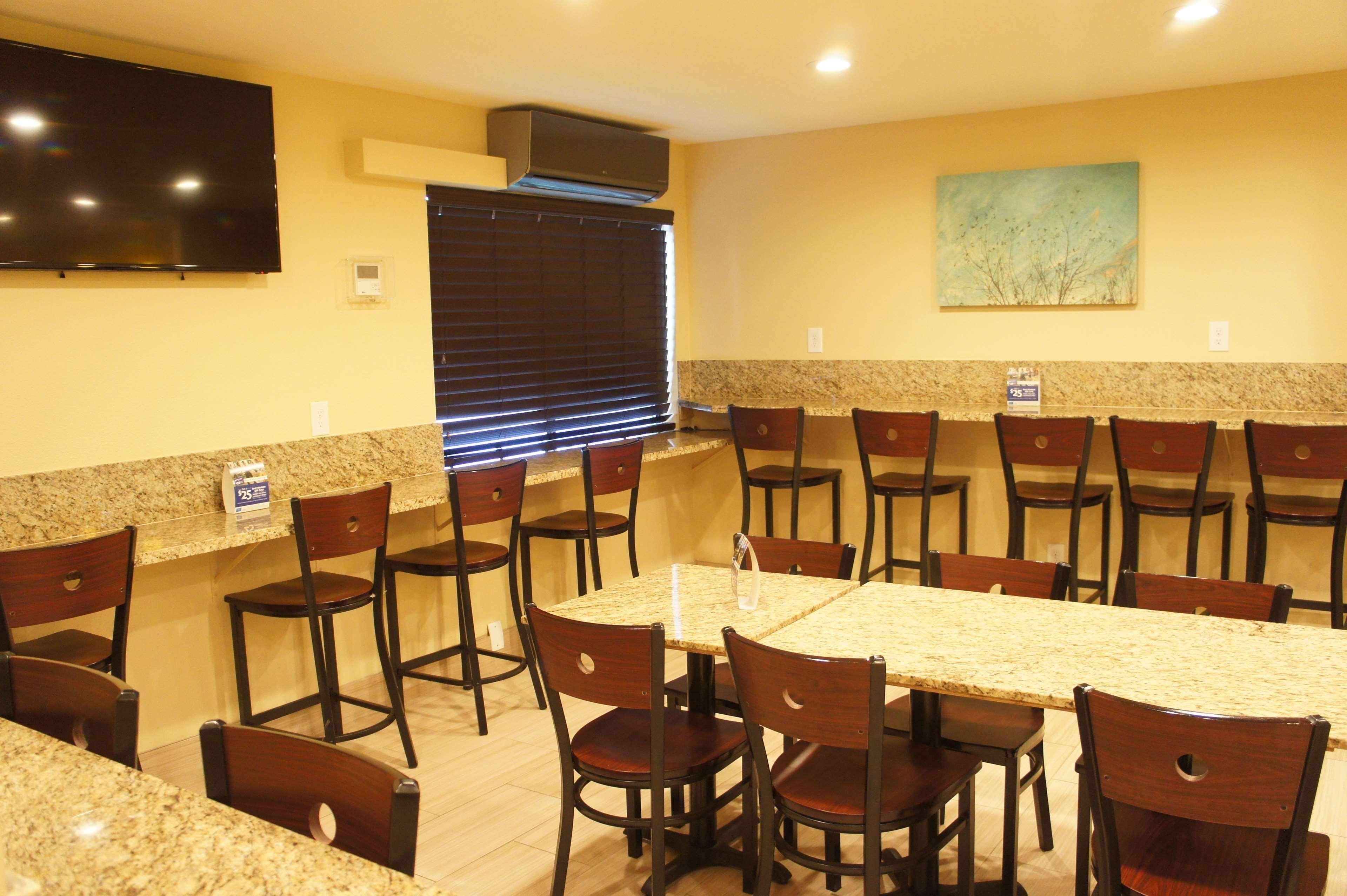 Best Western Plus Inn Of Hayward Extérieur photo