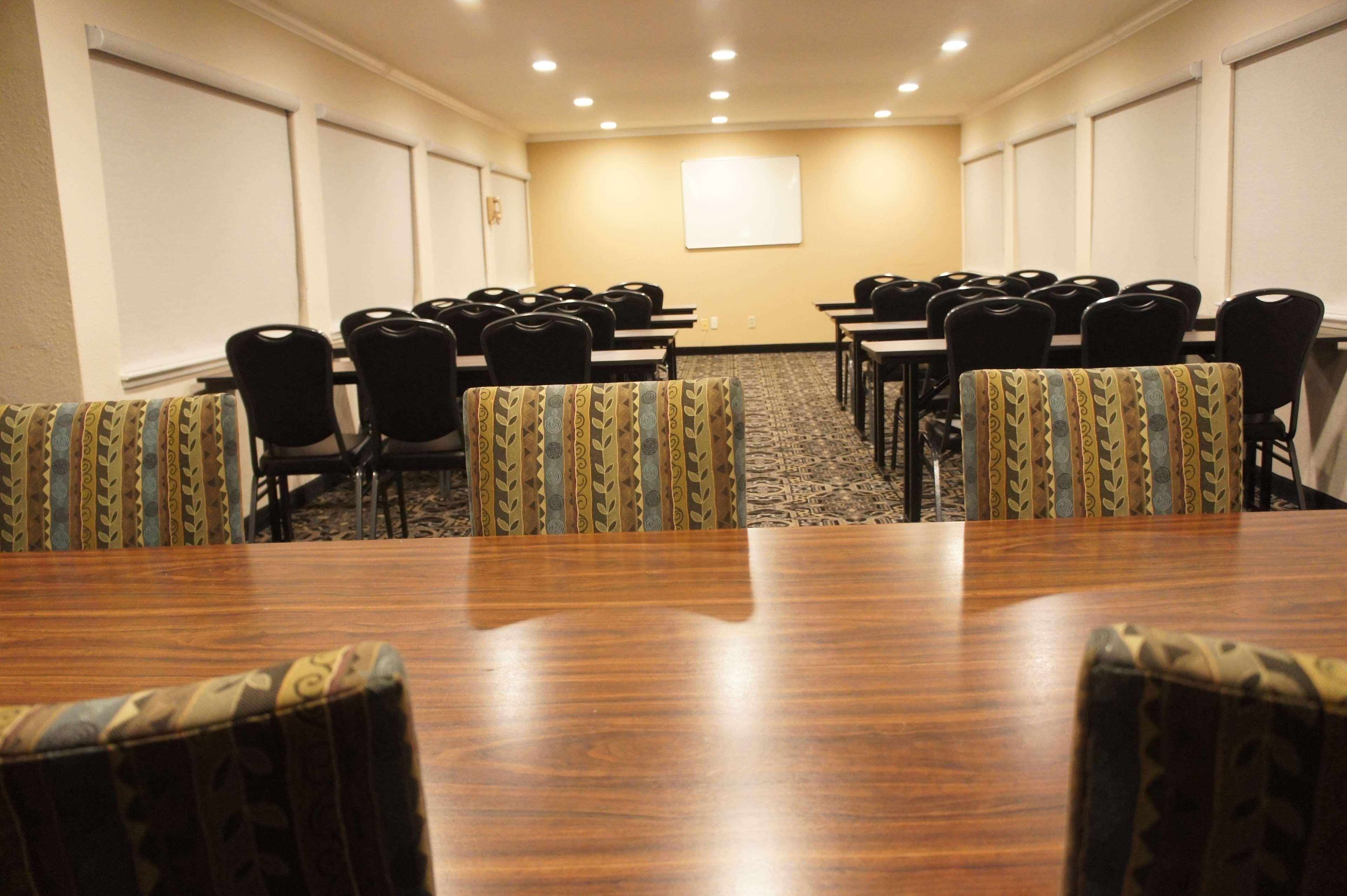Best Western Plus Inn Of Hayward Extérieur photo