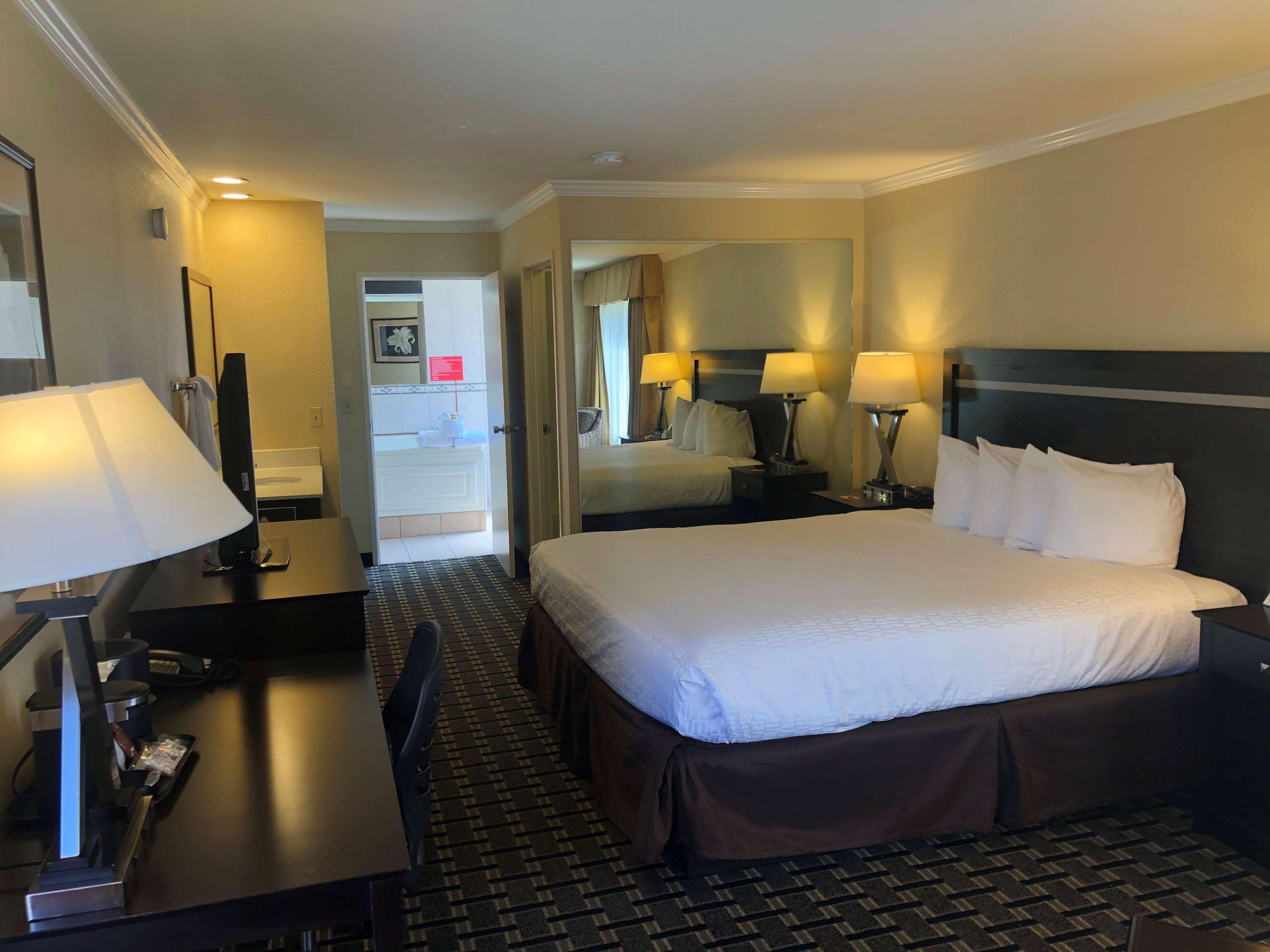 Best Western Plus Inn Of Hayward Extérieur photo