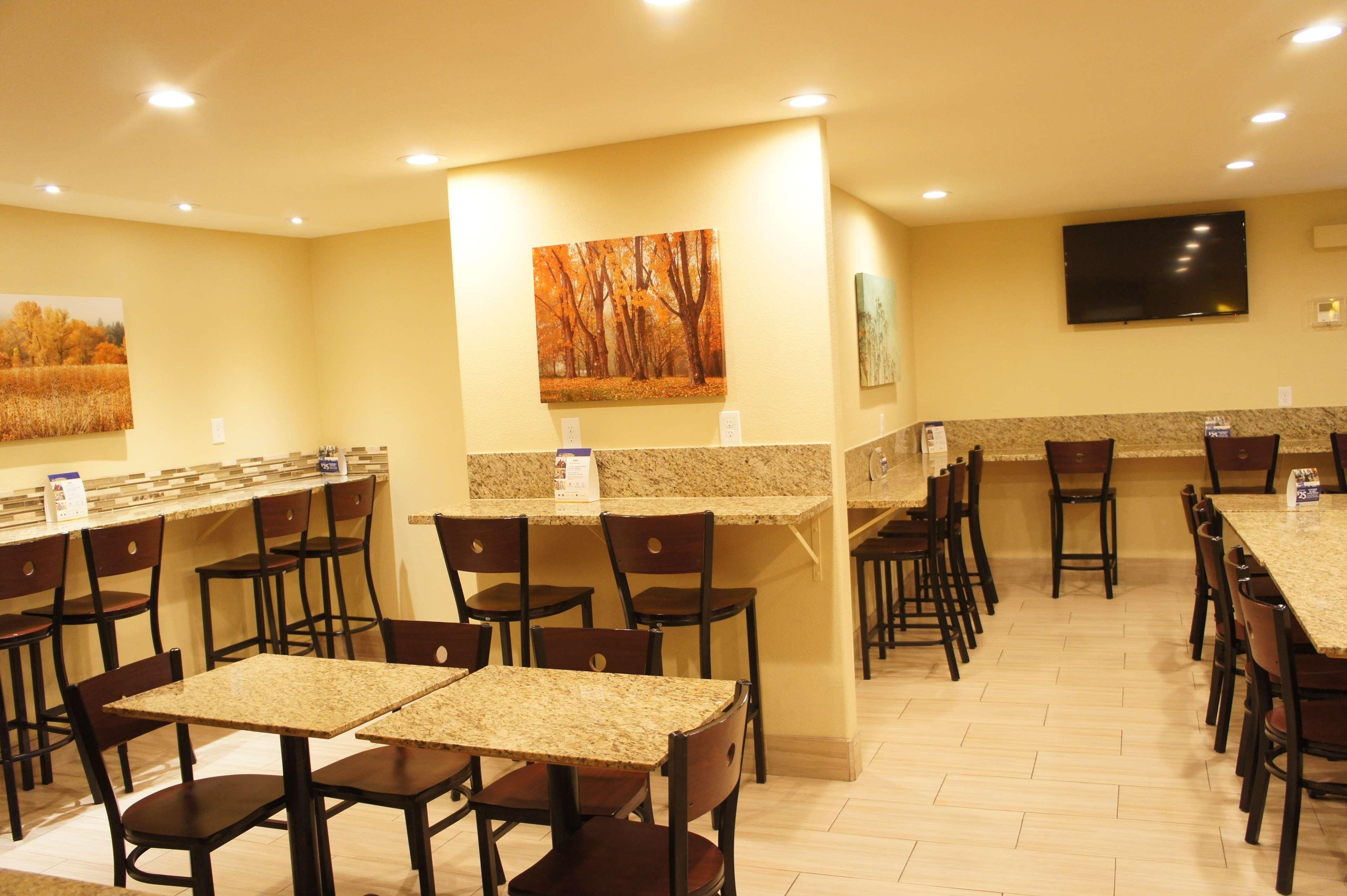 Best Western Plus Inn Of Hayward Extérieur photo