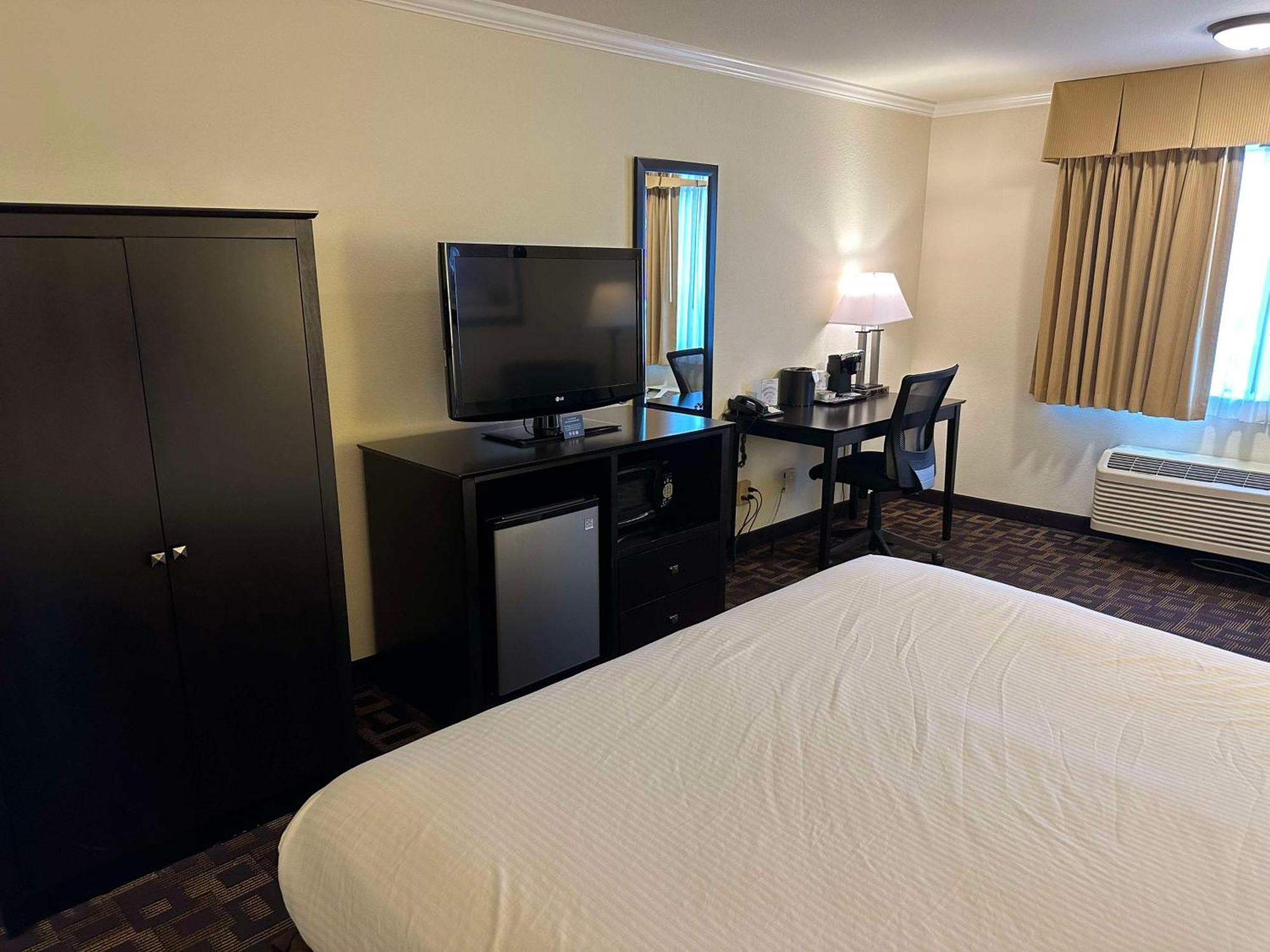 Best Western Plus Inn Of Hayward Extérieur photo