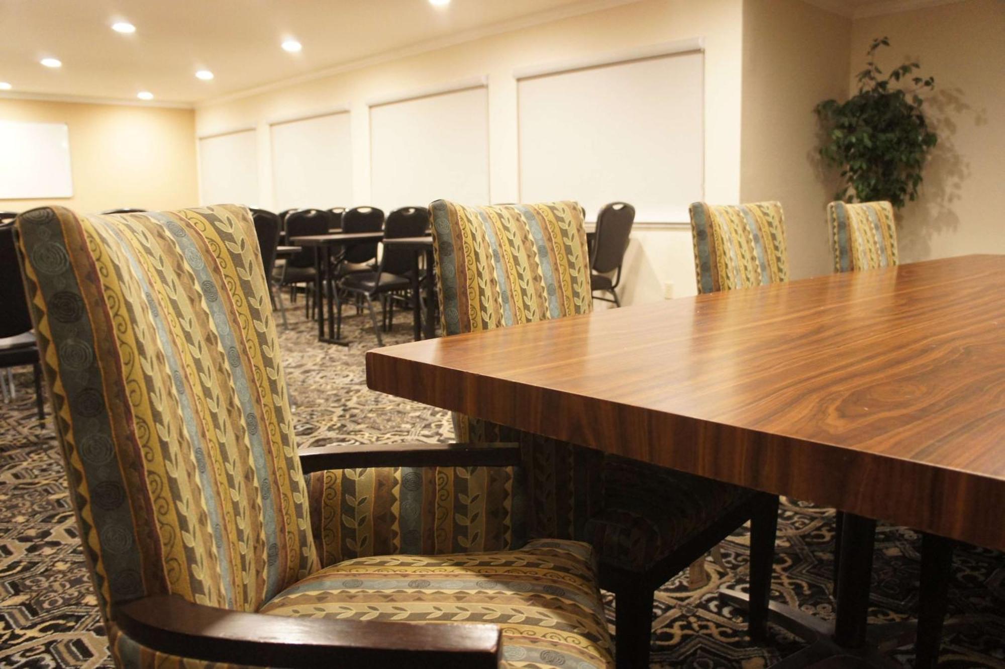 Best Western Plus Inn Of Hayward Extérieur photo