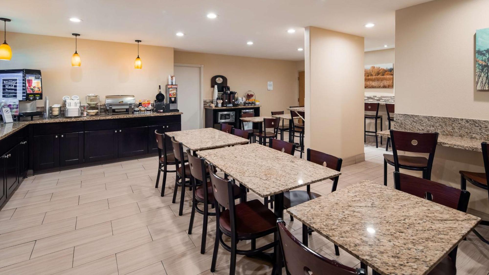 Best Western Plus Inn Of Hayward Extérieur photo