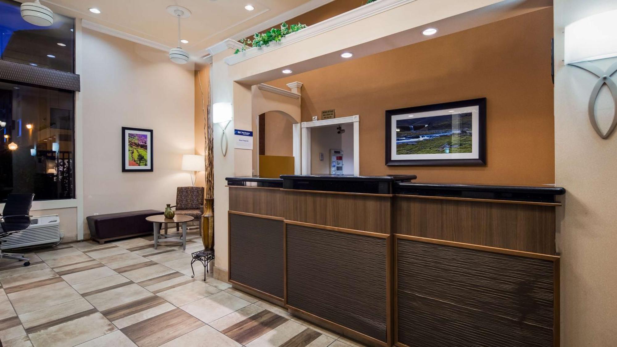 Best Western Plus Inn Of Hayward Extérieur photo