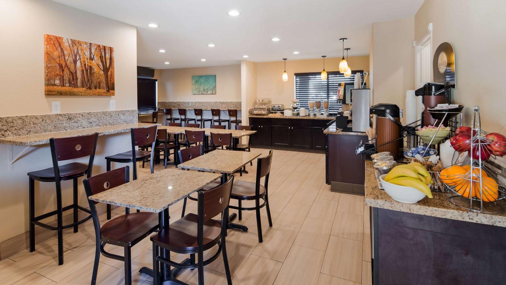 Best Western Plus Inn Of Hayward Extérieur photo
